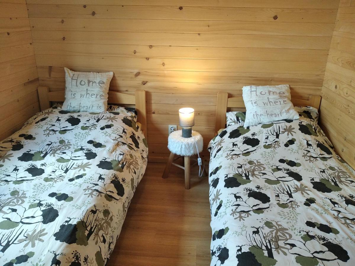 Domki I Apartamenty Nad Jeziorem Solinskim Z Basenem I Widokiem Na Gory Wolkowyja Exterior foto